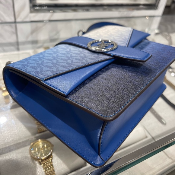 Michael Kors Greenwich Sm Ombré Color-Block Signature Logo Flap Crossbody
Galaxy - Picture 10 of 16